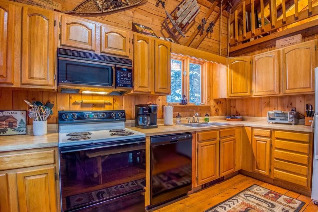 Family-Focused & Pet-Friendly Log Cabin With 4Br 2Ba Sleeps 10 Villa Bethlehem Exterior photo